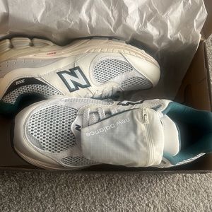 New Balance 2002R “Sea Salt/ Vintage Teal” sneakers